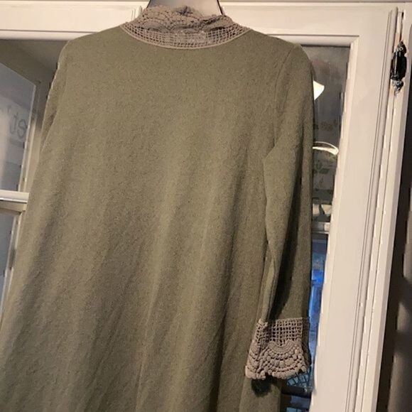 Tickled Teal medium cardigan   D - Picture 9 of 10